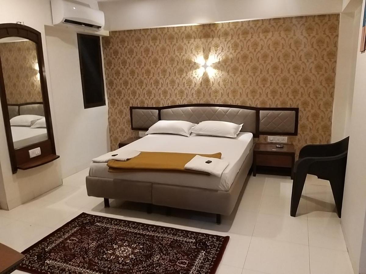 Hotel Ashoka Mire Exterior photo